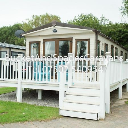 Blackpool Caravans Marton Mere Bagian luar foto