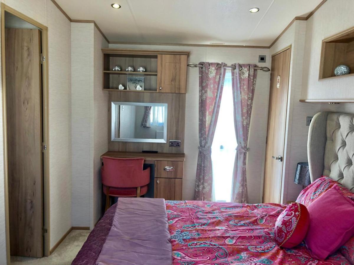 Blackpool Caravans Marton Mere Bagian luar foto
