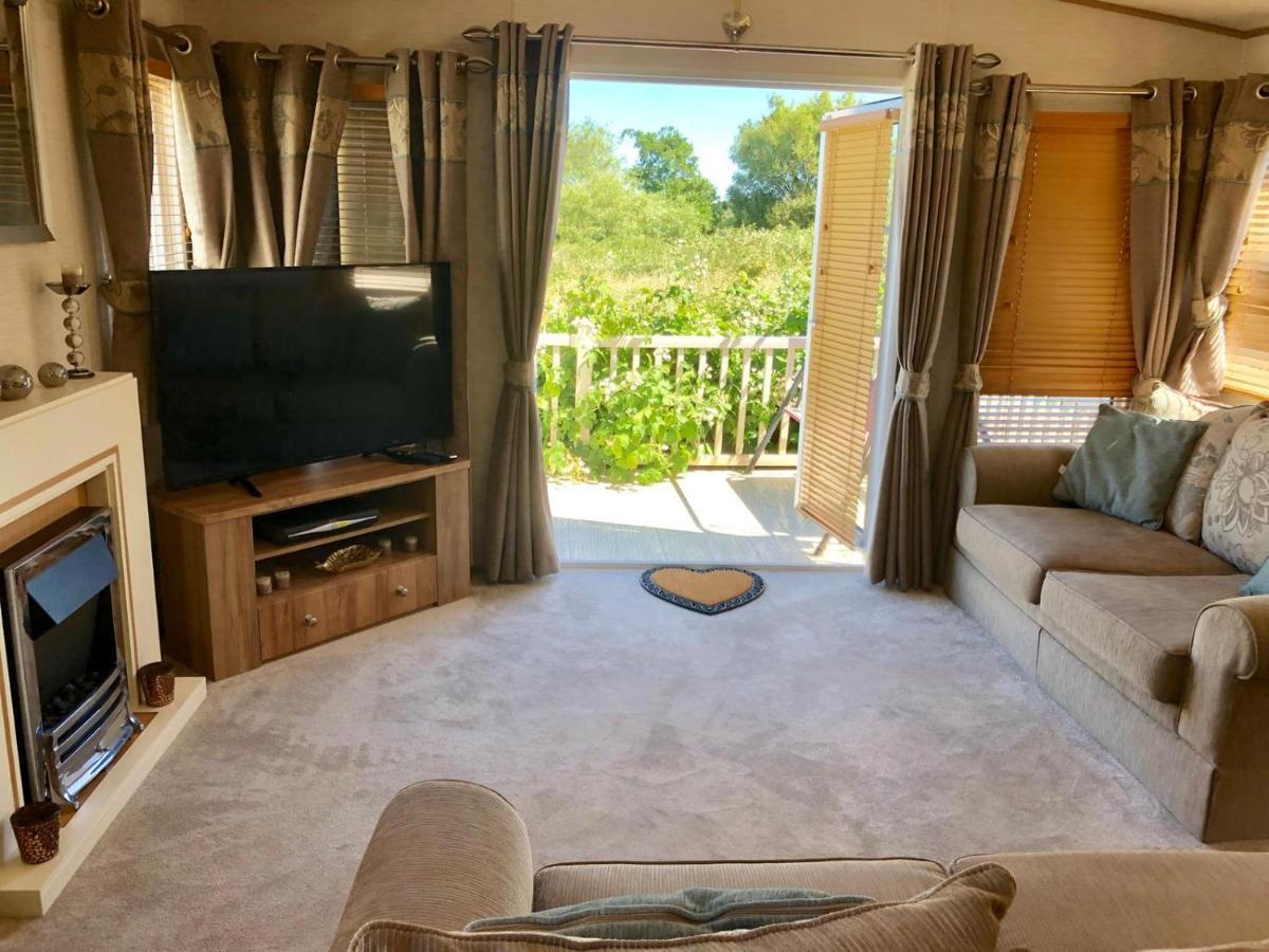Blackpool Caravans Marton Mere Bagian luar foto